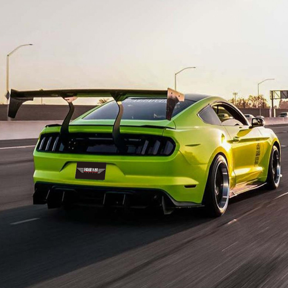 Задний спойлер на Ford Mustang , 2015-2023