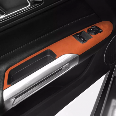 Накладка из Оранжевой алькантары на двери Ford Mustang 2015+