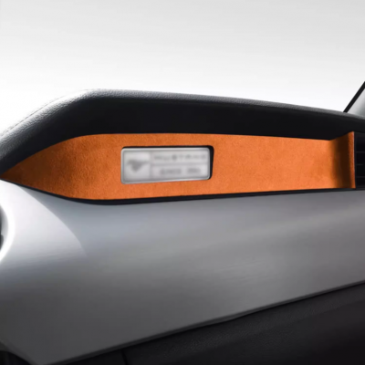 Накладка из Оранжевой алькантары на торпедо Ford Mustang 2015+