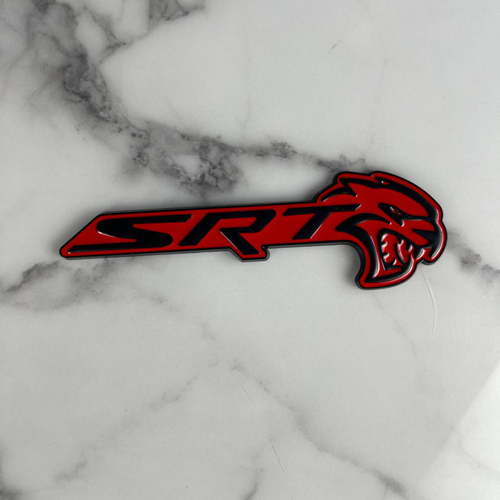 Шильдик Dodge SRT Металлический красный на шпильке для решетки бампера