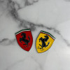 Шильдик Ferrari металлический Желтый Шильдик Ferrari металлический Желтый