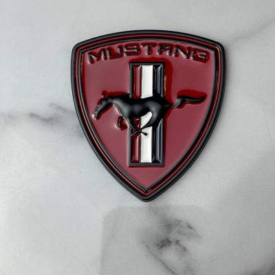 Шильдик Ford Mustang Красный металлический